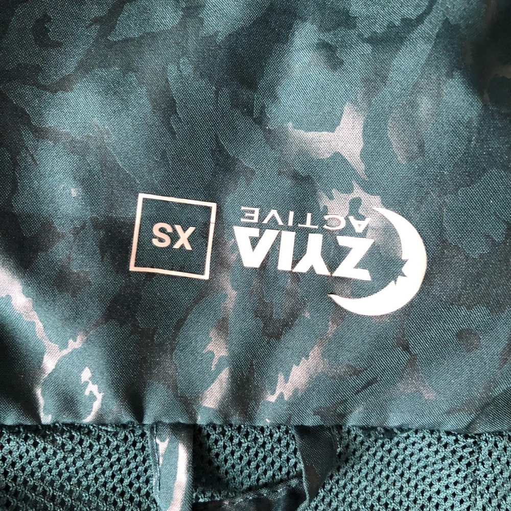 Jacket - Picture 3 of 4